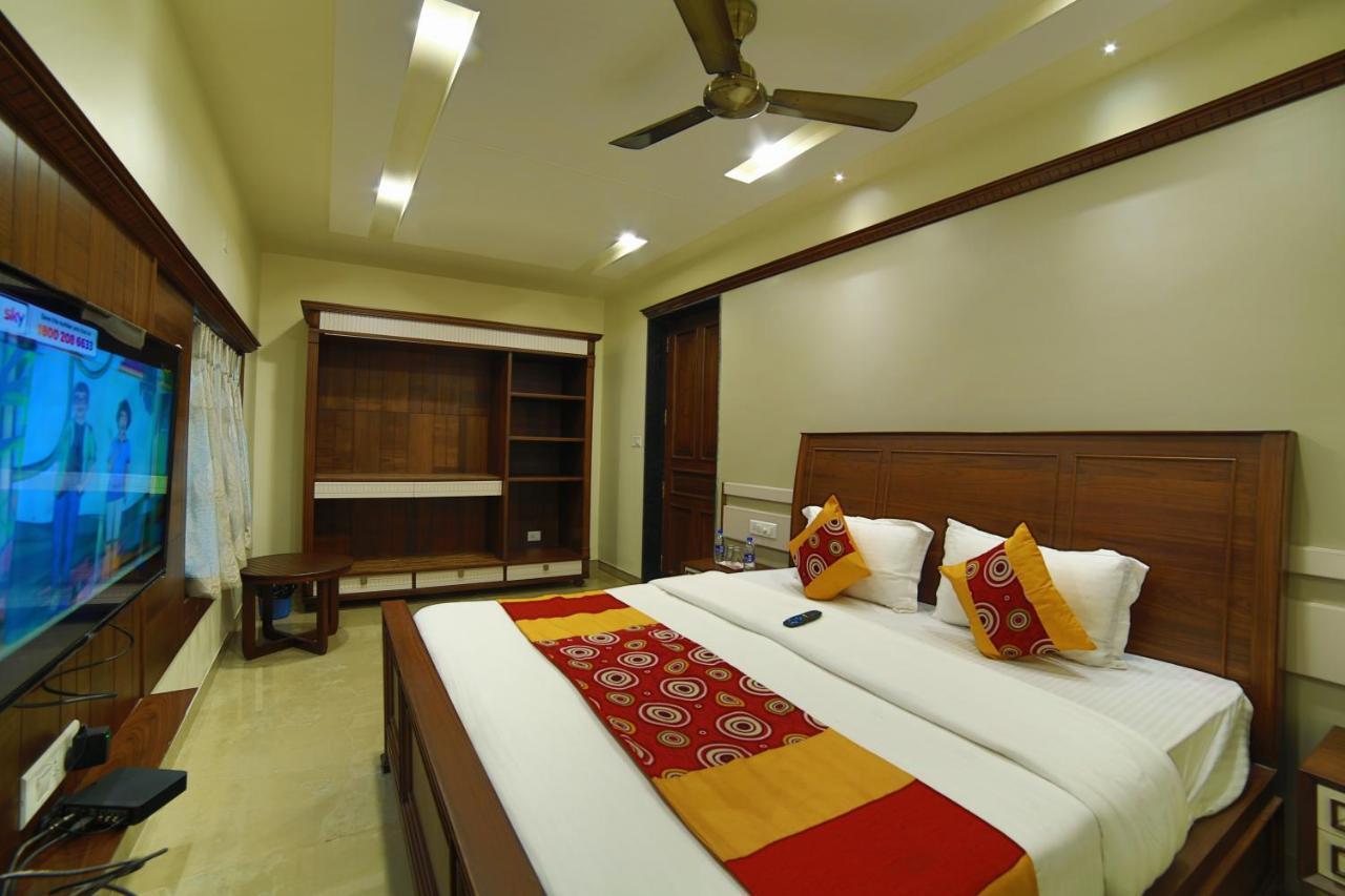 Mid Town Inn مونت ابو المظهر الخارجي الصورة