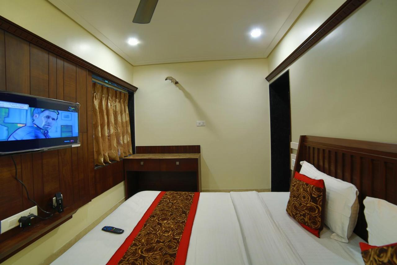 Mid Town Inn مونت ابو المظهر الخارجي الصورة