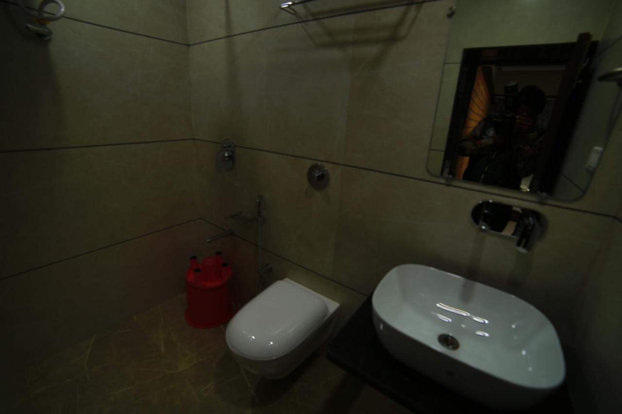Mid Town Inn مونت ابو المظهر الخارجي الصورة