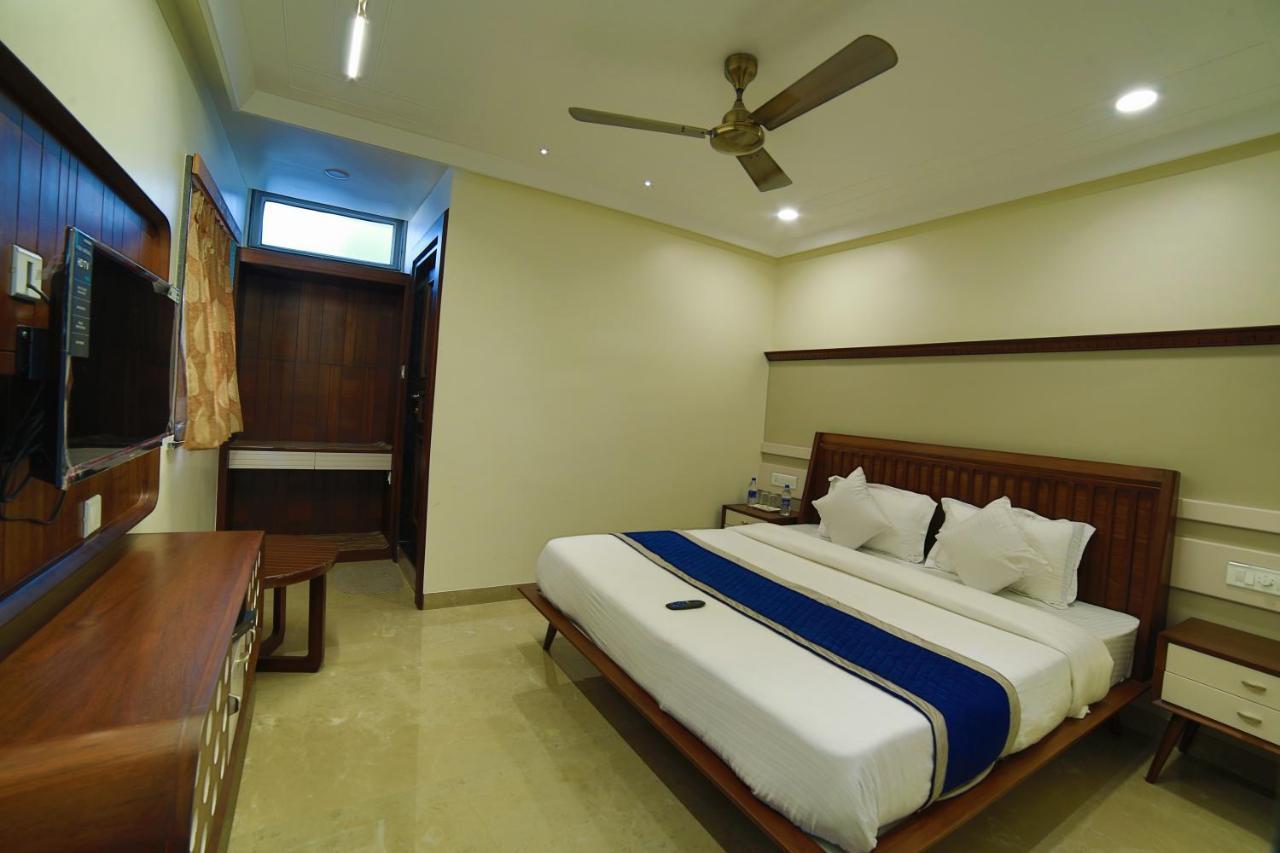 Mid Town Inn مونت ابو المظهر الخارجي الصورة