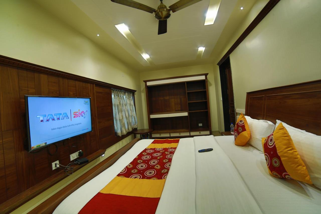 Mid Town Inn مونت ابو المظهر الخارجي الصورة