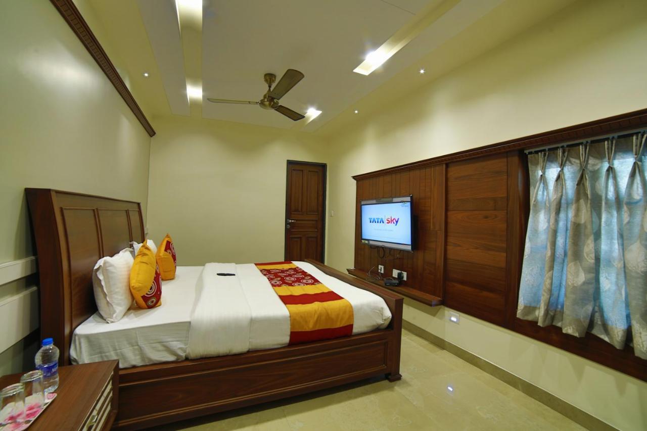 Mid Town Inn مونت ابو المظهر الخارجي الصورة