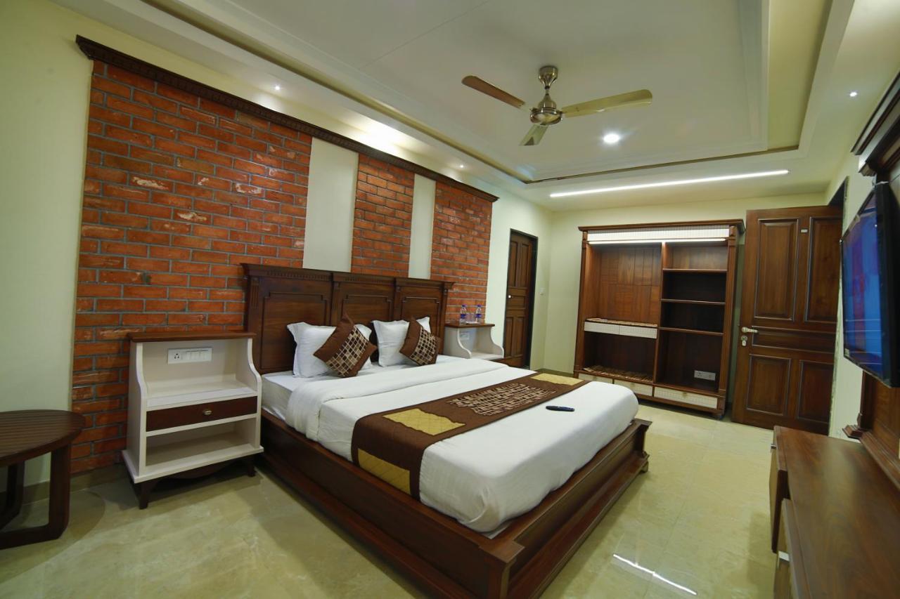 Mid Town Inn مونت ابو المظهر الخارجي الصورة