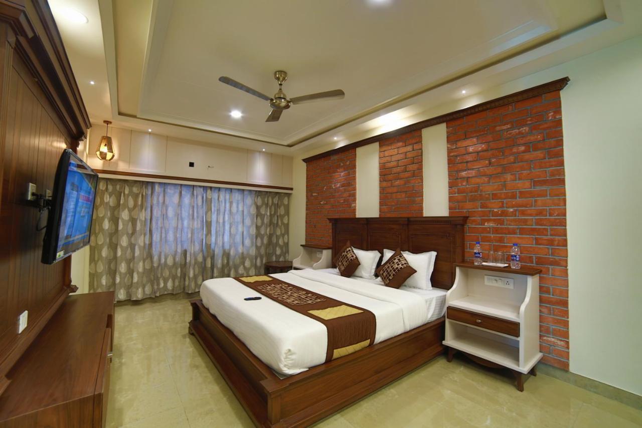 Mid Town Inn مونت ابو المظهر الخارجي الصورة